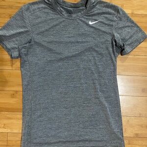 Nike Men's Dri-FIT Legend Veneer M T-Shirt